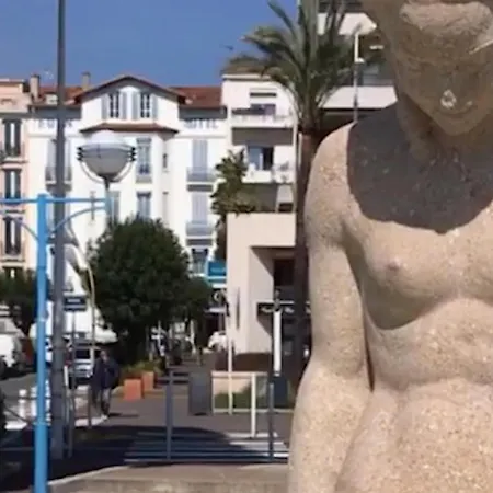 Eden - La Baigneuse מלון ז'ואן-לה-פינס