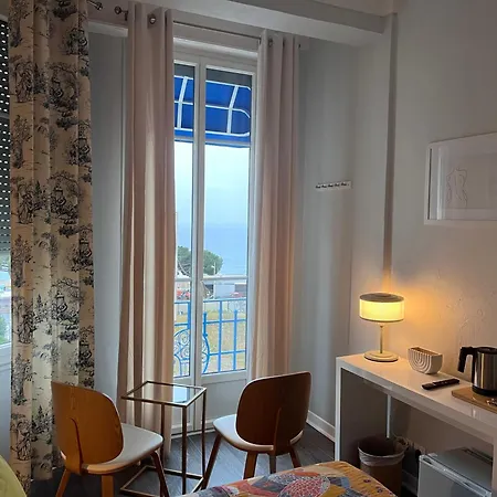 Eden - La Baigneuse מלון ז'ואן-לה-פינס