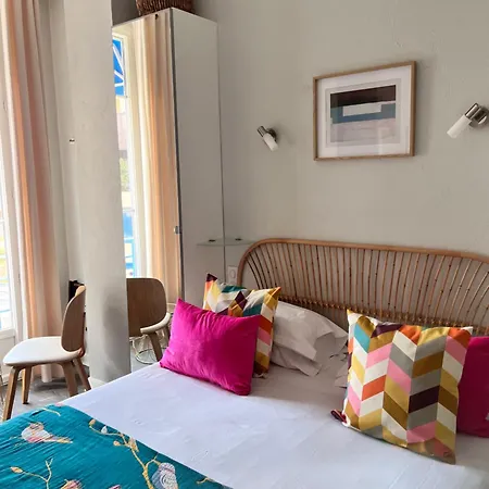 Eden - La Baigneuse מלון