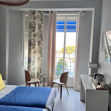 Eden - La Baigneuse 3* ז'ואן-לה-פינס