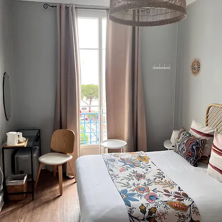 מלון Eden - La Baigneuse ז'ואן-לה-פינס