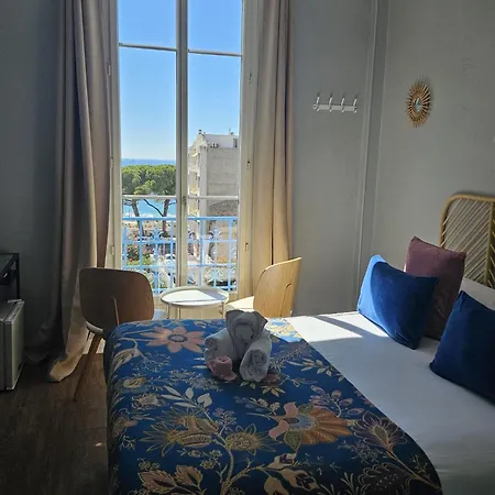 Eden - La Baigneuse ז'ואן-לה-פינס