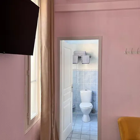 Eden - La Baigneuse Szálloda 3*