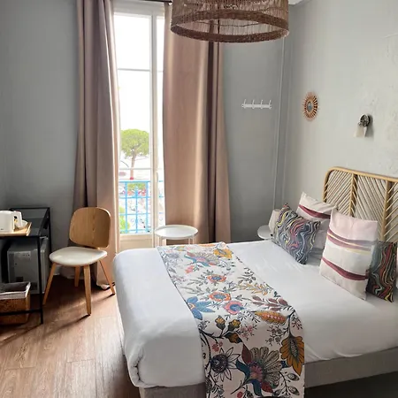 Eden - La Baigneuse Juan-les-Pins