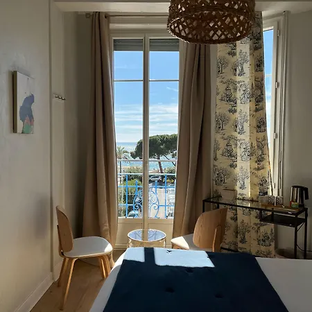 Hotel Eden - La Baigneuse 3*