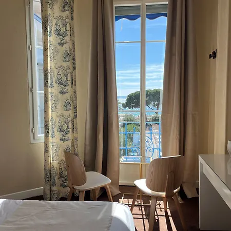 Hotel Eden - La Baigneuse 3*
