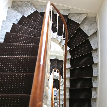Eden - La Baigneuse Hotel 3*